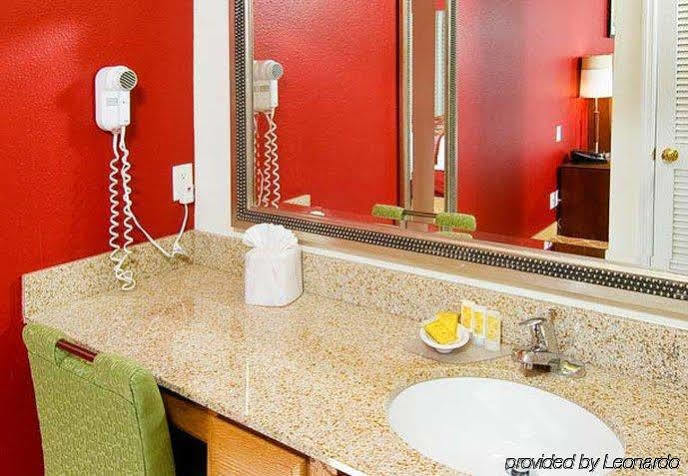 Value Suites Extended Stay - St Louis แมรีแลนด์ไฮท์ส ภายนอก รูปภาพ